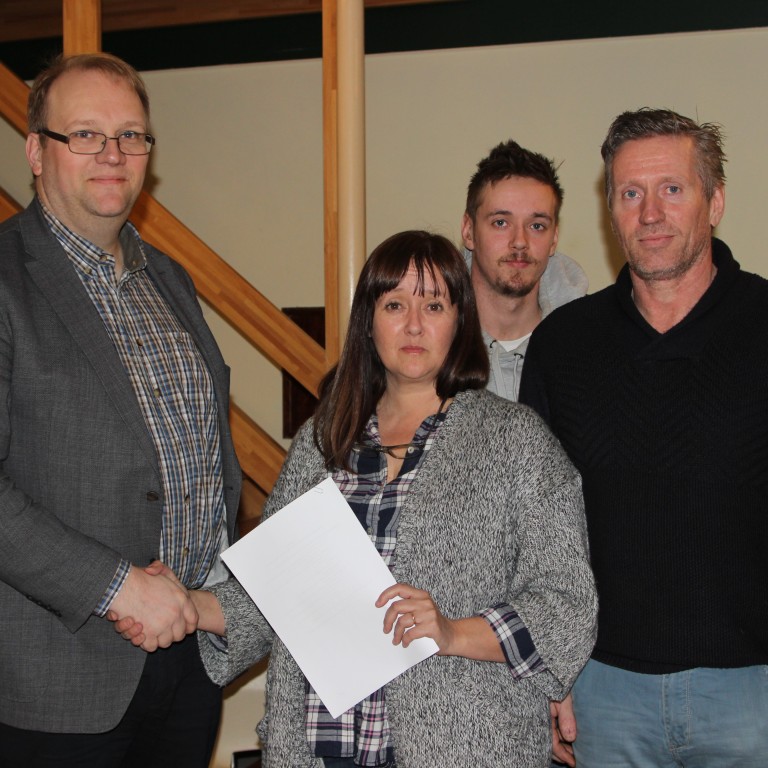 Einar Kristján Jónsson, sveitarstjóri Húnavatnshrepps, Sveinbjörg Valdís Lúðvíksdóttir, Snorri Davíðsson og Davíð Jónsson. Mynd: KSE