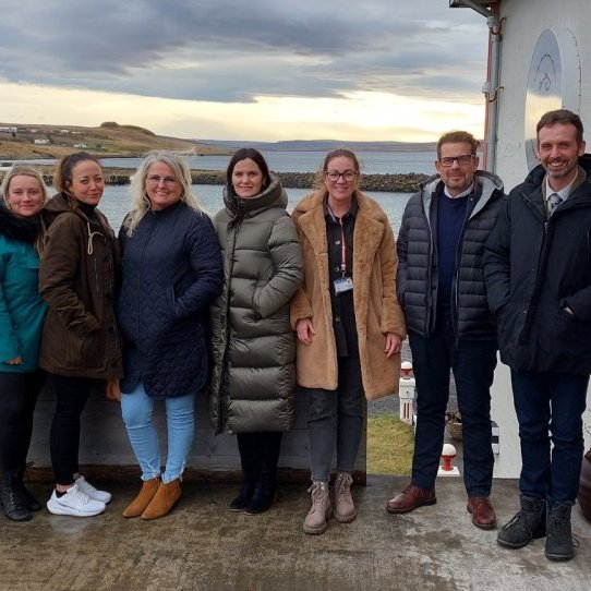 Á myndinni eru frá hægri: Gréta Sjöfn Guðmundsdóttir félagsmálastjóri, Sigrún Líndal Þrastardóttir ráðgjafi og iðjuþjálfi, Sara Lind Kristjánsdóttir félagsmálastjóri, Hrafnhildur Guðjónsdóttir félagsráðgjafi, Helga Helgadóttir ráðgjafi, Sigrún Elva Benediktsdóttir ráðgjafi, Hjörtur Hjartarson deildarstjóri félagsmáladeildar og Sigurður Þór Ágústsson sviðsstjóri fjölskyldusviðs. Á myndina vantar Anton Sheel Birgisson sálfræðing. MYND TEKIN AF HEIMASÍÐU SKAGAFJARÐAR.
