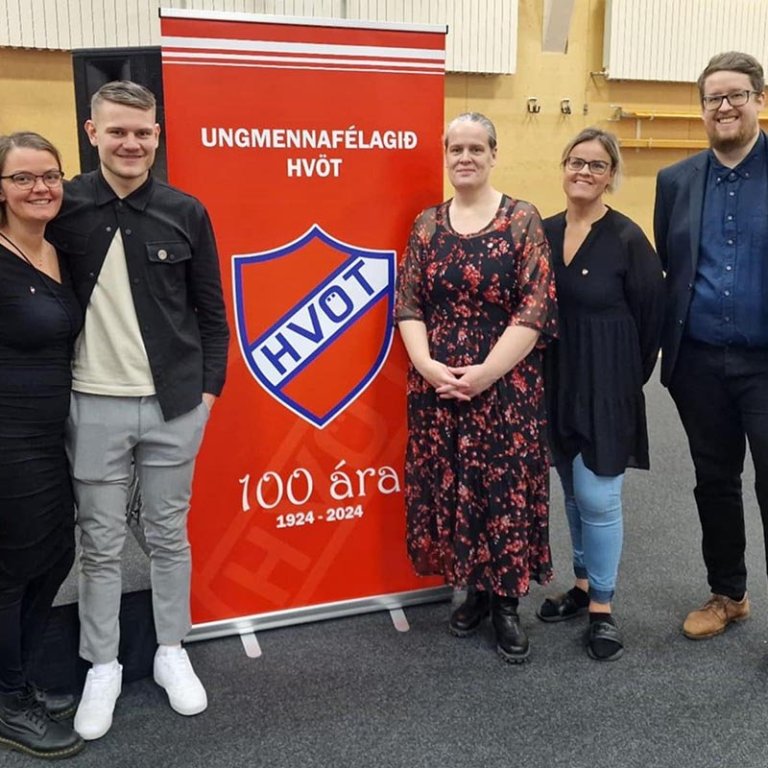 Afmælisnefndin sem skipulagði afmælishaldið. frá vinstri Ingibjörg Signý Aadnegard, Sigurður Bjarni Aadnegard, Greta Björg Lárusdóttir, Kristín Ingibjörg Lárusdóttir og Grímur Rúnar Lárusson.   MYND: Magdalena Berglind Björnsdóttir