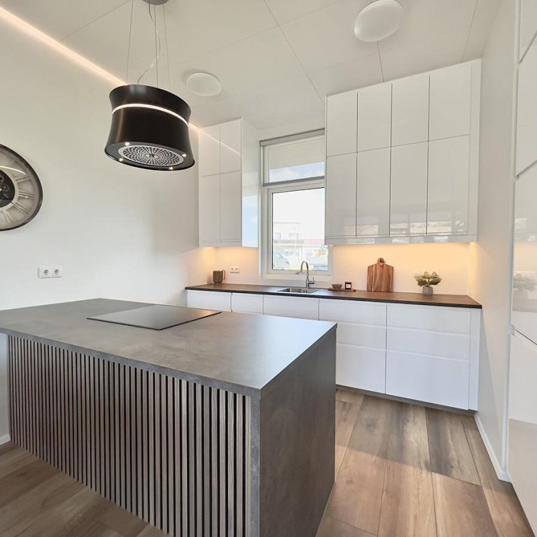 Myndir frá Landmark fasteignasölu.