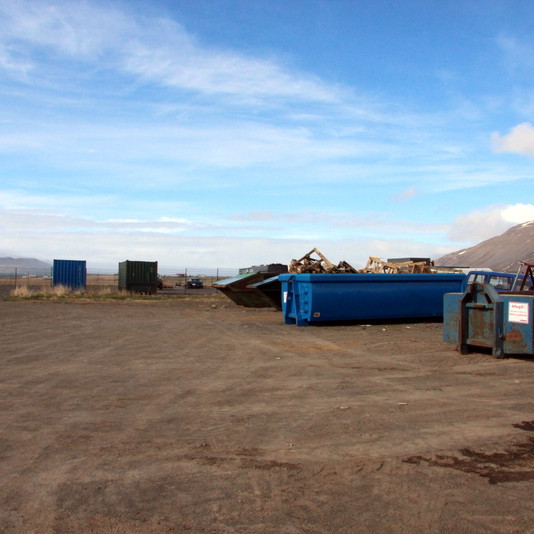 Gámasvæðið á Hofsósi er við áhaldahúsið utan við ána. Mynd:FE