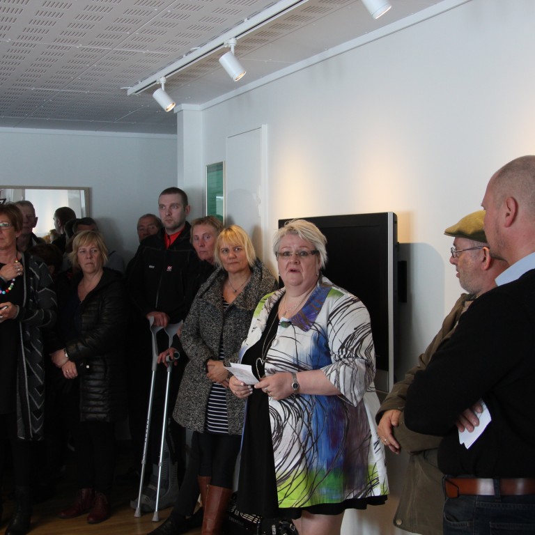 Jónína Gunnarsdóttir ávarpar gesti við formlega opnun Iðju við Sæmundarhlíð. Myndir: BÞ