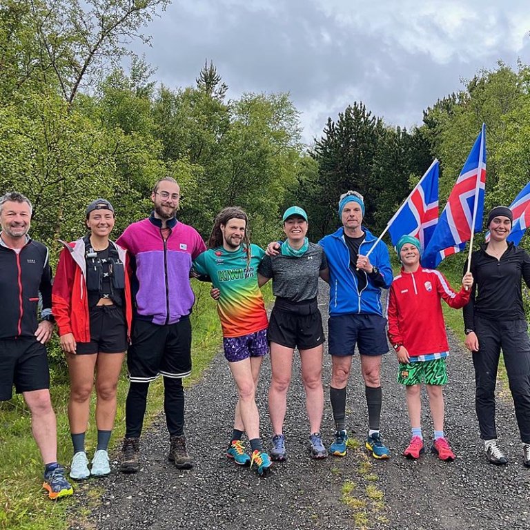Þátttakendur í Byrðuhlaupinu 2025. Rinu minnir að þátttakendur hafi kannski mest verið um tuttugu talsins í gegnum tíðina. MTNDIR: Katharina Sommermeiere og Christine Hellwig