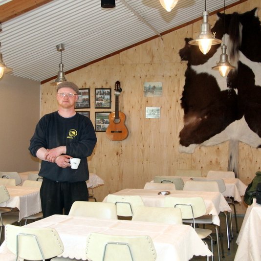 Vertinn í Mjólkurhúsinu á Stróru-Ásgeirsá. Mundir:FE