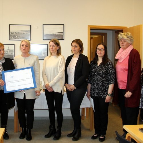 Frá vinstri: Sigurlaug Hermannsdóttir, formaður Hollvinasamtaka Heilbrigðisstofnunarinnar á Blönduósi, Þóra Sverrisdóttir, formaður SAHK, Guðbjörg Haraldsdóttir, vararitari, Linda Björk Ævarsdóttir, varagjaldkeri, Ingibjörg Sigurðardóttir, gjaldkeri, Sigríður Eddý Jóhannesdóttir, ritari og Guðrún Sigurjónsdóttir, varaformaður. Mynd:FE