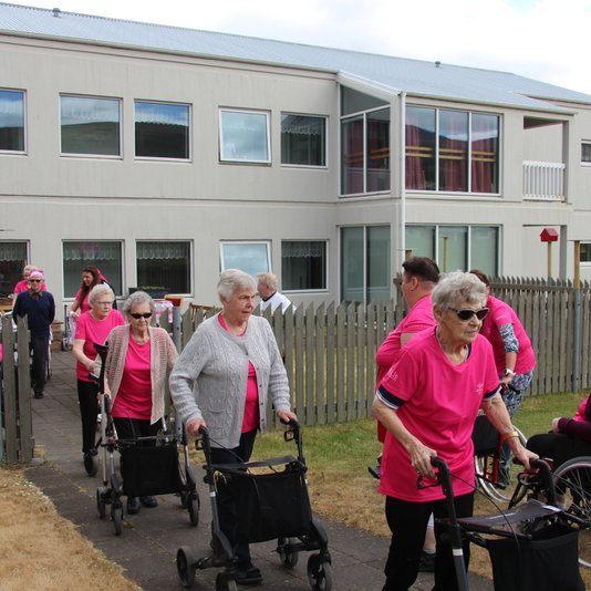 Það var myndarlegur hópur sem tók þátt í hlaupinu í dag. Myndir: FE