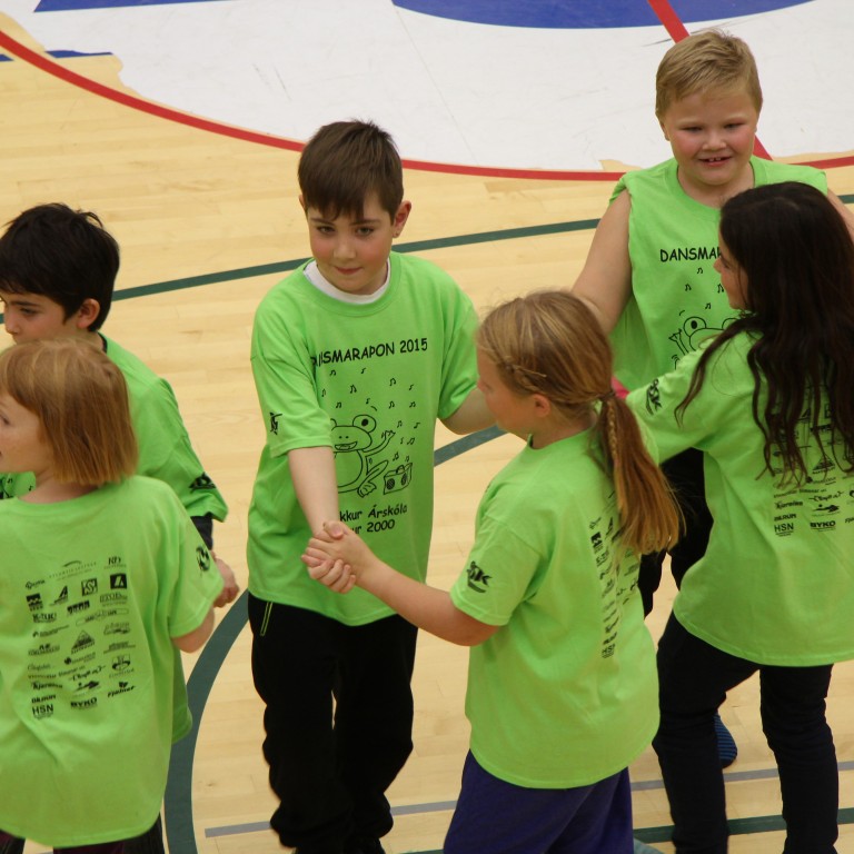 Frá danssýningunni í Árskóla í gær. Mynd: BÞ