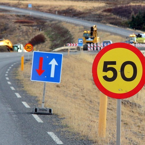 20 kærðir fyrir of hraðan akstur við Héraðsvatnabrú vesturóss