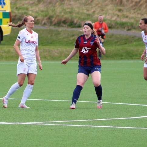 Magnea Petra Rúnarsdóttir lék sinn fyrsta leik í efstu deild og stóð sig með stakri prýði. Mynd: PF.