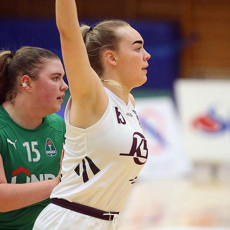 Inga Sólveig fór af stað af krafti og gerði fyrstu níu stig leiksins fyrir Tindastól. MYND: HJALTI ÁRNA