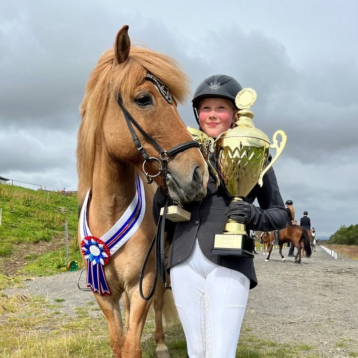 Íslandsmeistarinn í barnaflokki, Hjördís Halla Þórarinsdóttir og Flipi frá frá Bergsstöðum. Mynd: Sigríður Gunnarsdóttir.
