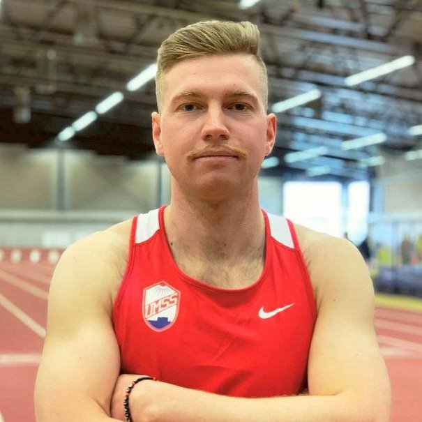 Það er óhætt að segja að Jóhann Björn Sigurbjörnsson, frjálsíþróttakappi, hafi heillað alla í Laugardalshöllinni um helgina með þátttöku sinni í 60 metra spretthlaupi. Mynd af FB.