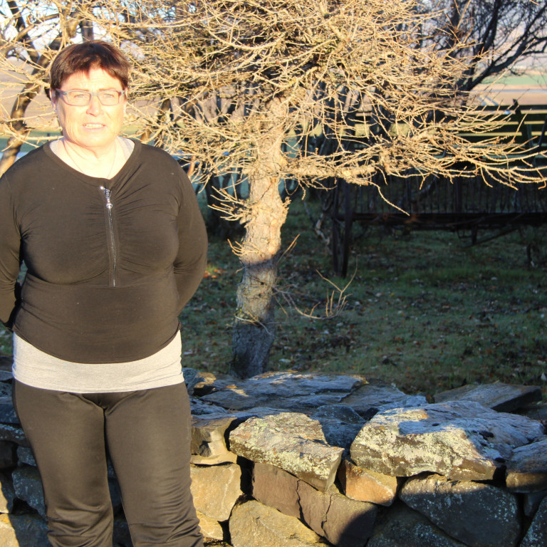 Jónína Stefánsdóttir, bóndi í Stóru-Gröf í Skagafirði, er í opnuviðtali Feykis í dag. Mynd: KSE