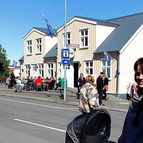 Líf og fjör á Lummudögum 2013. Kaffi Krókur í bakgrunni. MYND: ÓAB