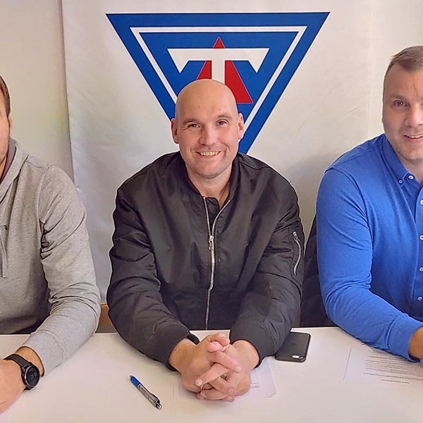 Svavar og Helgi með Dag formann á milli sín. MYND AF SÍÐU TINDASTÓLS