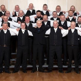 Mynd: glaðhlakkalegur Karlakór Hreppamanna. Aðsend mynd.