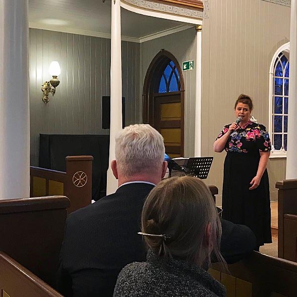 Margrét Eir í Sauðárkrókskirkju í gær. MYND: ÓAB