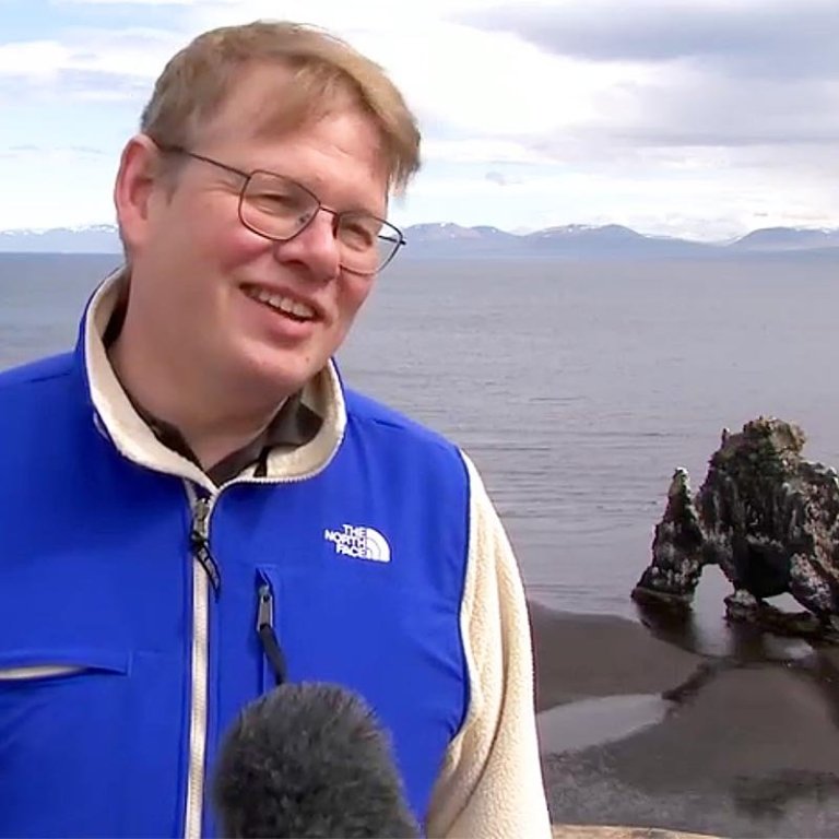 Knútur í viðtali við Kristján Má. SKJÁSKOT ÚR FRÉTT Á SÝN