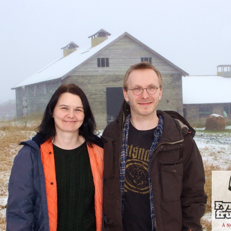 Arnfríður Hanna Hreinsdóttir og Jóhannes Gunnar Þorsteinsson eru heimsótt að Kollafossi í Miðfirði þar sem þau reka Tölvuleikjamiðstöð. Ljósm./BÞ