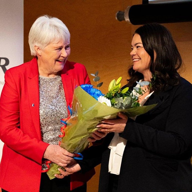 Arna Jakobína og Hulda Guðmundsdóttir. MYND AF KJÖLUR.IS