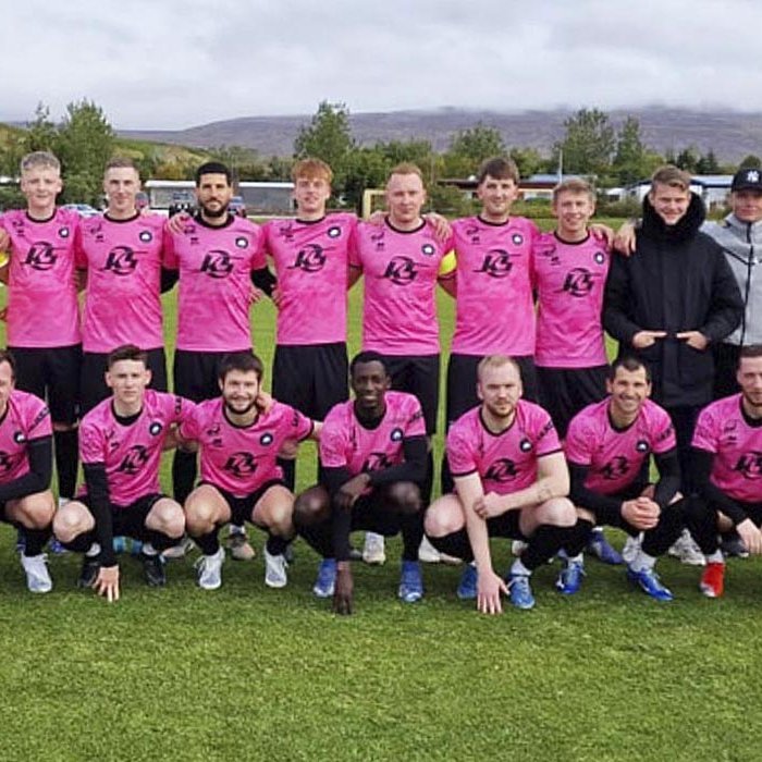 Húnvetningar vilja ná langt í boltanum í sumar og fyrirliðinn vill enda í efri hluta 3. deildar. Hér er ein liðsmynd frá því í fyrra. MYND AF NETINU