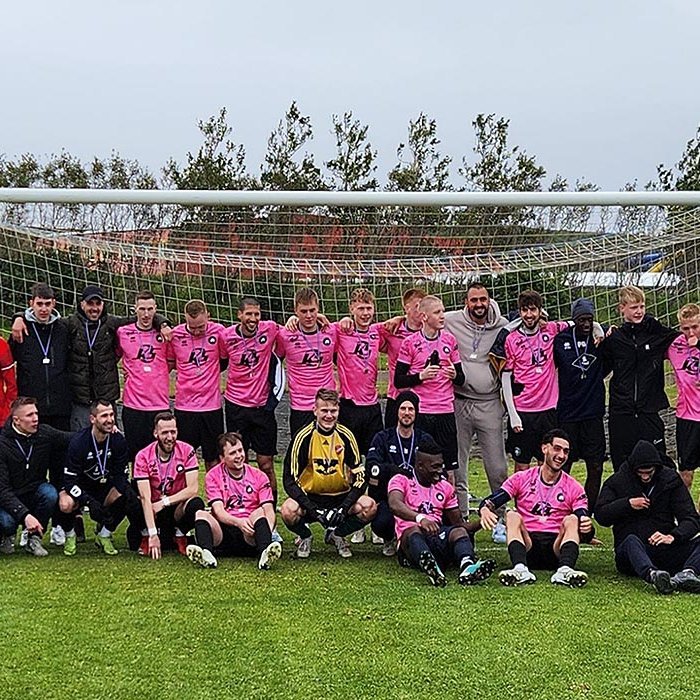 Sigurreifir leikmenn Kormáks/Hvatar að loknum síðasta leik í 3. deild í bili. MYND AF AÐDÁENDASÍÐU KORMÁKS