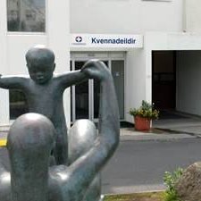 Margar konur þurfa að dveljast langtímum fjarri heimabyggð til að hafa öruggt aðgengi að heilbrigðisþjónustu á meðgöngu og eftir fæðingu.  Mynd: Landspítali.is