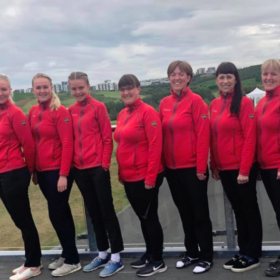 Liðsmynd af kvennasveitinni GSS.