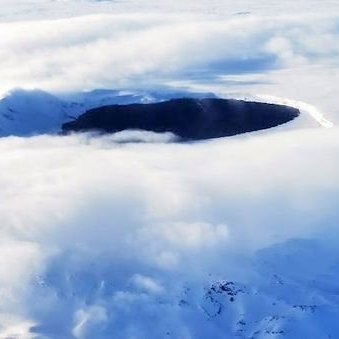 Askja eins og hún kom vísindamönnum fyrir sjónir í eftirlitsflugi með TF-SIF þann 16. febrúar sl. (Ljósmynd: Veðurstofa Íslands/Benedikt G. Ófeigsson)