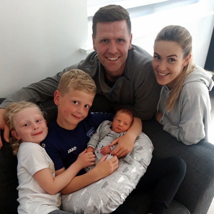 Mikil íþróttafjölskylda, Rabbý, ein af bestu leikmönnum Stólanna í fótbolta og kapteininn í körfuboltaliði Tindastóls Helgi Rafn Viggósson. Afleggjararnir eiga eflaust eftir að gera góða hluti hjá Stólunum í framtíðinni. Aðsend mynd.