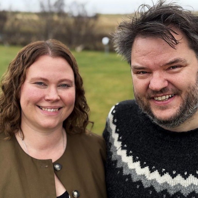 Líney og Svavar Knútur. MYND AF SKAGAFJÖRÐUR.IS