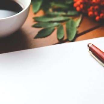 Skellti í eitt ljóð í tilefni dagsins... vertu með:)