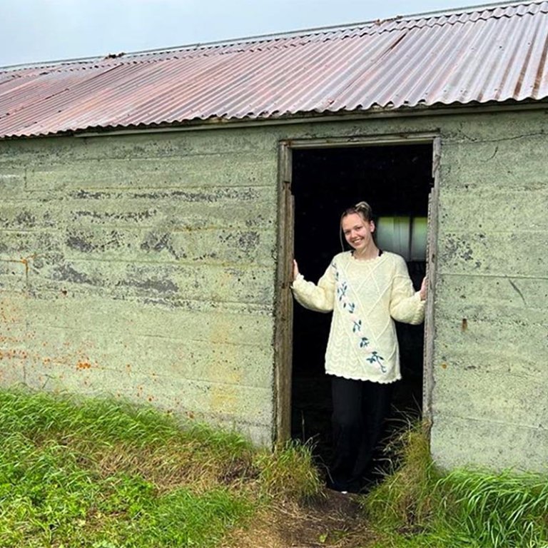 Ljósmyndarinn Sigríður B. Hermannsdóttir á sýningarstaðnum. AÐSENDAR MYNDIR
