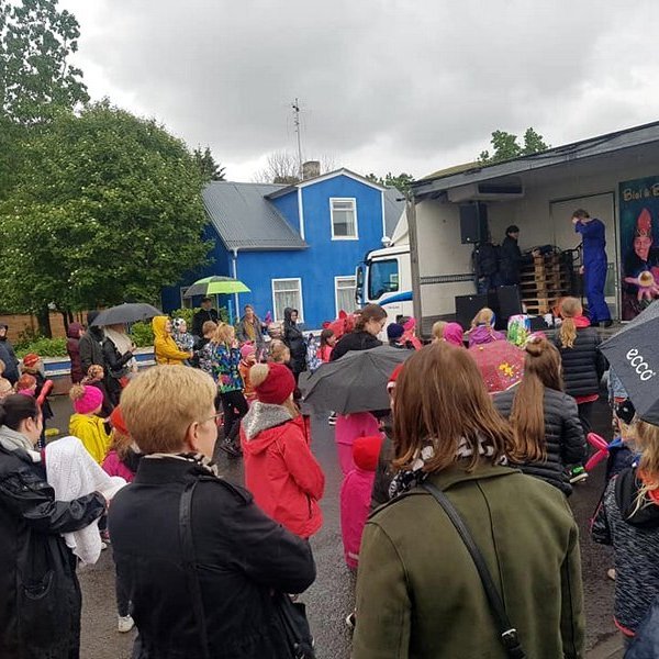 Þó eitthvað dropaði úr lofti á Lummudögum í fyrra var líf og fjör í gamla bænum á Sauðárkróki. Mynd af Facebooksíðu Lummudaga.