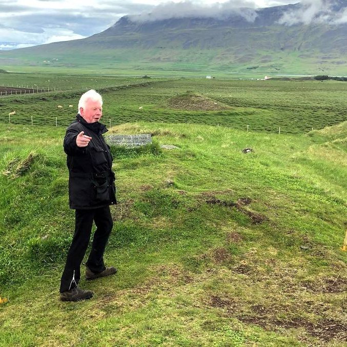 Magnús Ólafsson, sagnameistari á Sveinsstöðum, segir frá atburðum síðustu aftökunnar á Íslandi á Þrístöpum. Mynd: Axel Jón.