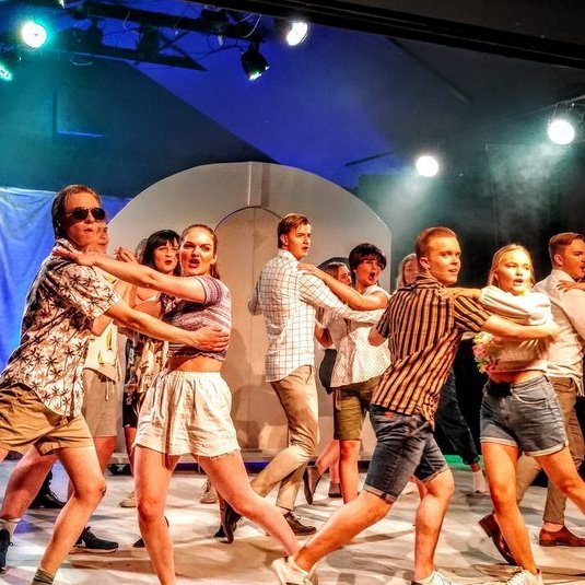 Mamma Mía á fjalir Bifrastar - Falleg sýning og bráfyndin