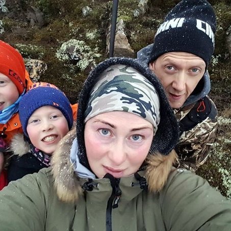 Sólrún, Mikael og börnin. Aðsend mynd.
