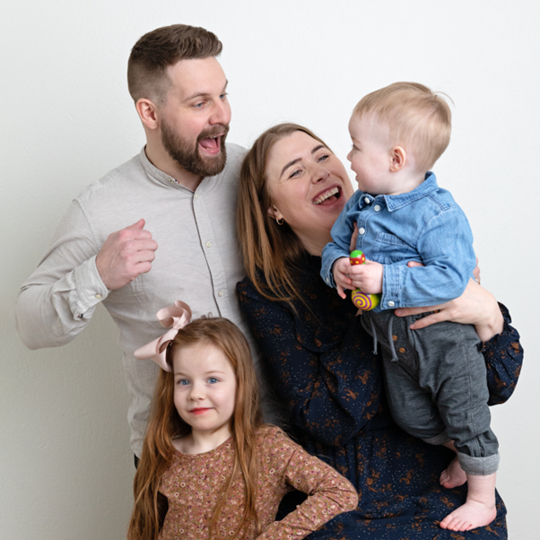 Stefán Þór og Regína með Yrsu og Valdimar. MYND AÐSEND