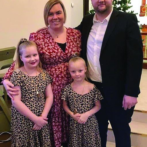 Þröstur ásamt eiginkonu, Sigríði Kristínu, og dætrum, Kareni Lind og Kristveigu Unu.
MYND AÐSEND