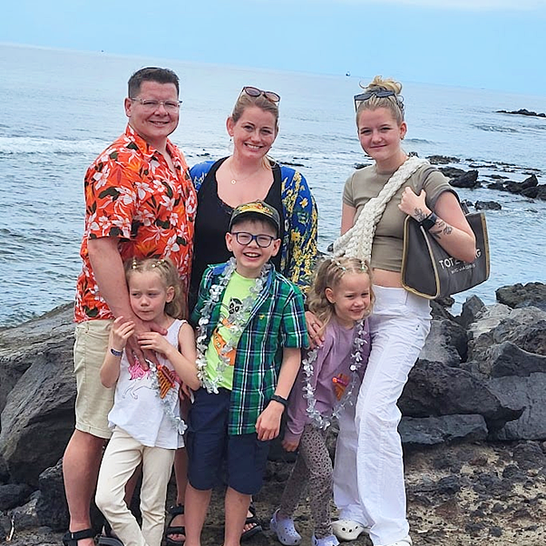 Gestur, Erna og Eydís Anna í aftari röð. Fyrir framan eru Brynja, Sigurjón Elís og 
Freyja. MYND AÐSEND