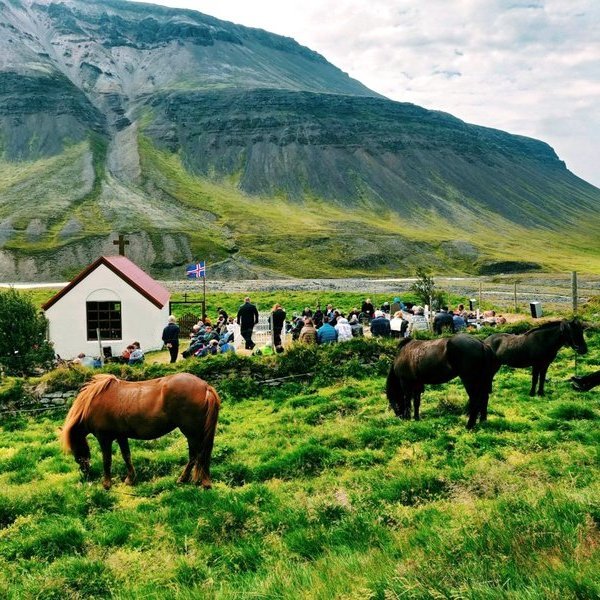 Vinningsmyndin Messa í Ábæjarkirkju. Mynd: Katrín Magnúsdóttir.