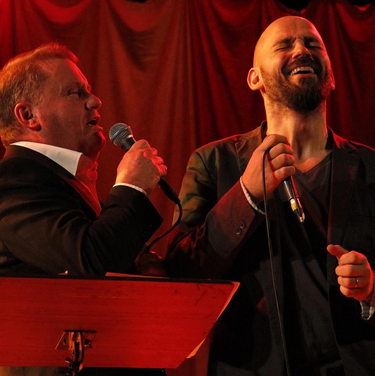 Frábær bræðrastemning á taumlausum tónleikum í Miðgarði