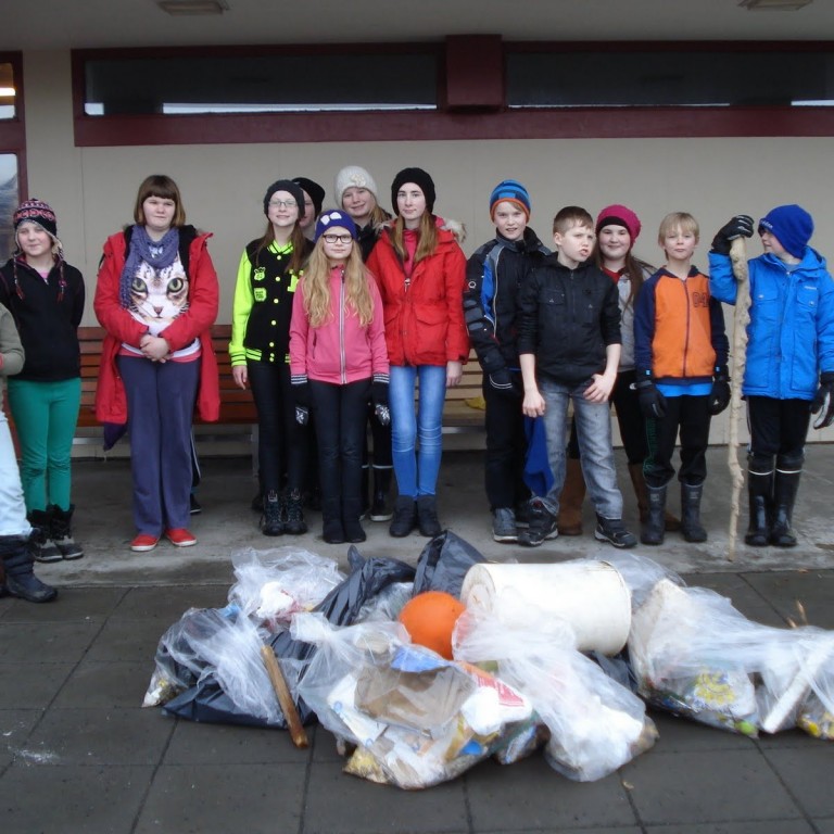Skátar í Varmahlíð gera góðverk