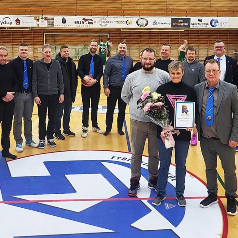 Una Aldís Sigurðardóttir  fékk Samfélagsviðurkenningu Molduxa 2024 en sú góða viðurkenning er ávallt veitt á mótinu. MYND AÐSEND