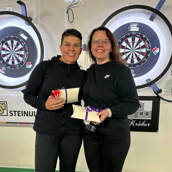 Margrét Helgadóttir og Valborg Jónína - sigurvegarar mótsins. Myndir: Sylvía Dögg