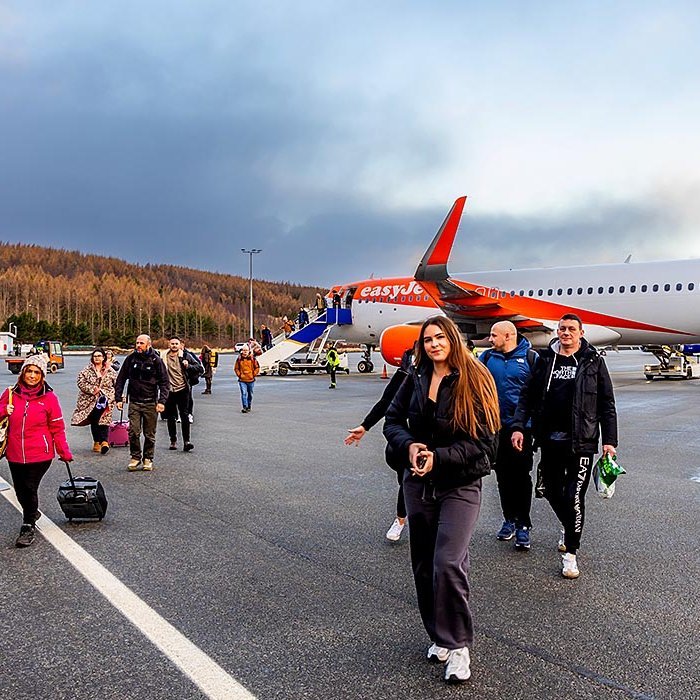 Farþegar easyJet við komuna til Akureyrar. AÐSEND MYND