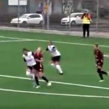 Skjáskot af olnbogaskotinu afdrifaríka.