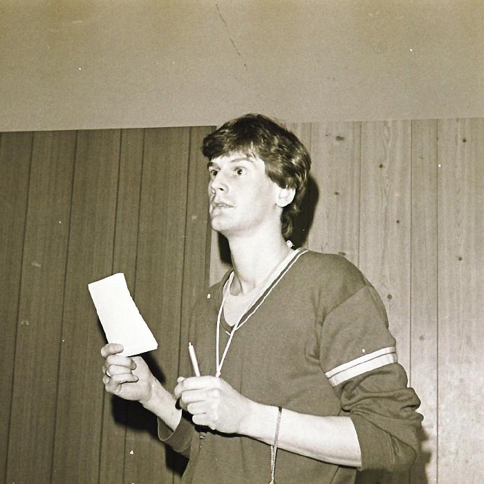 Ein af myndunum á síðunni Skín við sólu en kannski ekki dæmigerð. Ómar Bragi sjálfur fyrir 1980. MYND: SIGURBJÖRN BJÖRNSSON