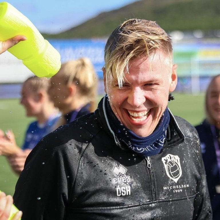 Óskar Smári fékk kalt bað eftir að hafa komið lið Fram í efstu deild í fyrra. Nú er hann farinn yfir till Stjörnunnar. MYND FRÁ FRAM