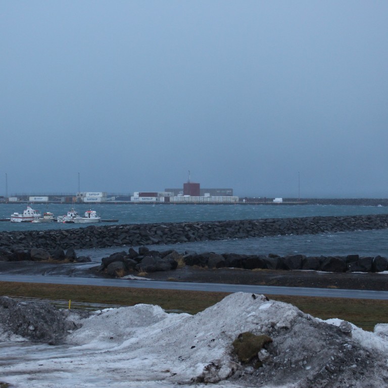 Veðrið hefur versnað á Sauðárkróki sem og annars staðar á Norðurlandi vestra. Myndin er tekin við Sauðárkrókshöfn fyrir rúmri klukkustund.